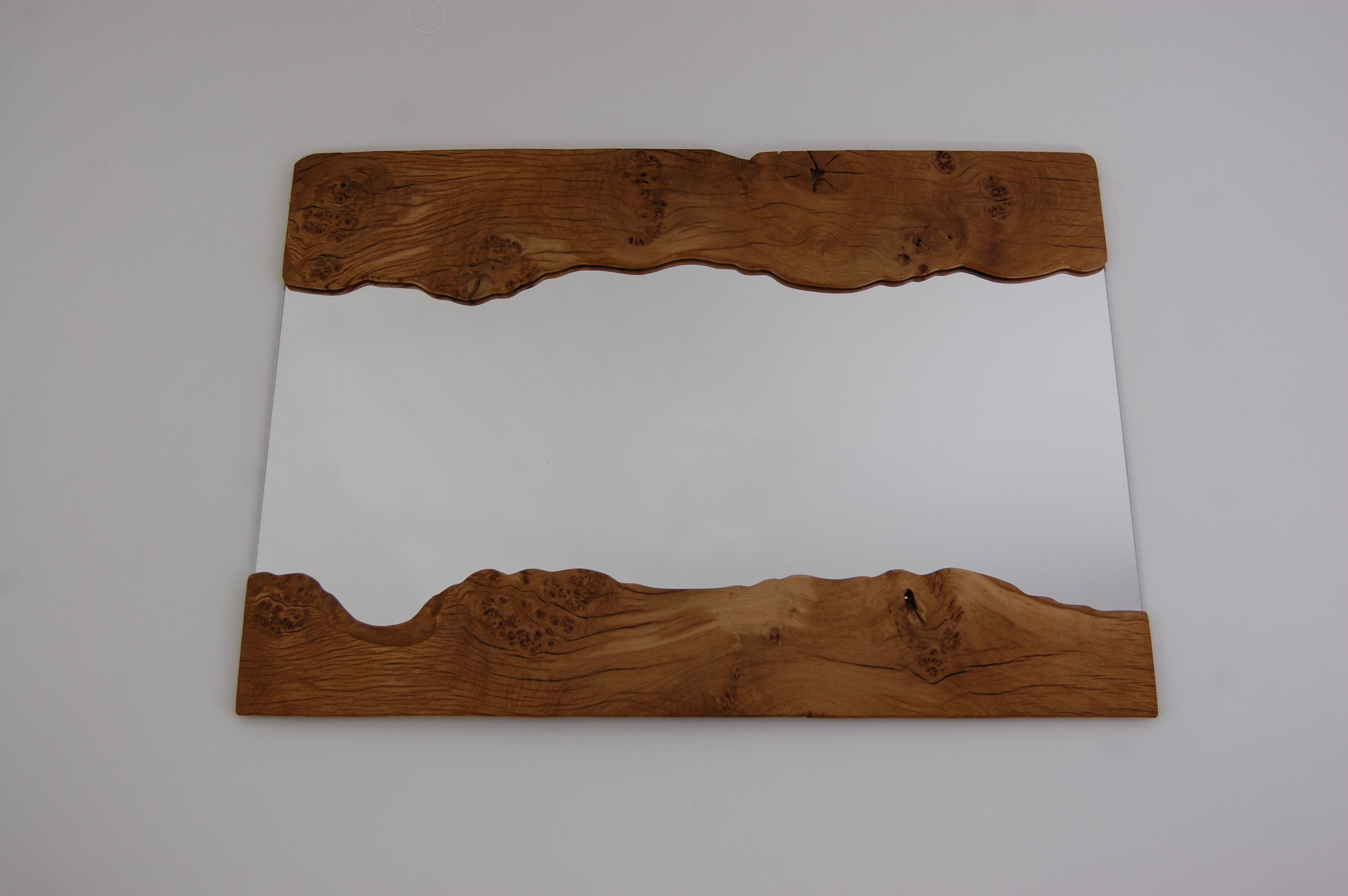 Dulas Mirror